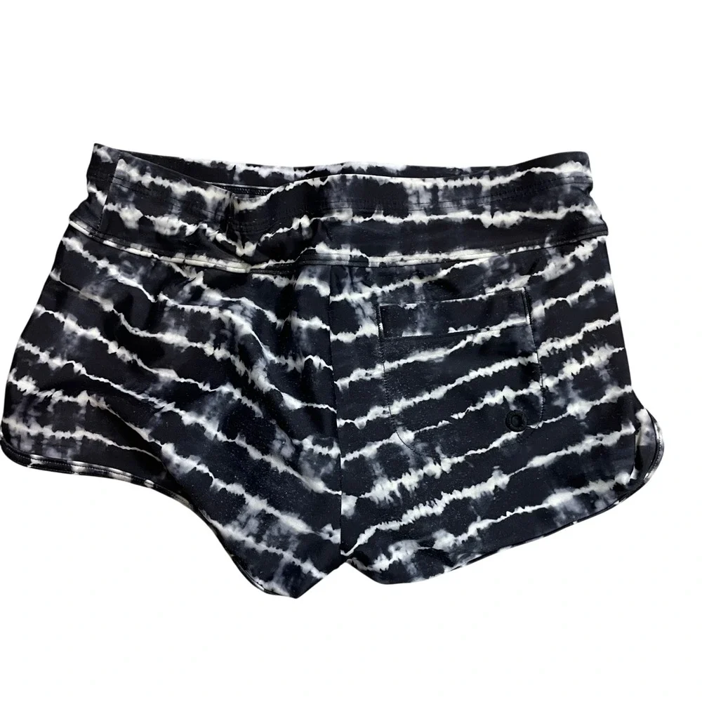 Athleta Girl Medium 8-10 Black White Tie Dye Shorts Elastic Waist Lined Running